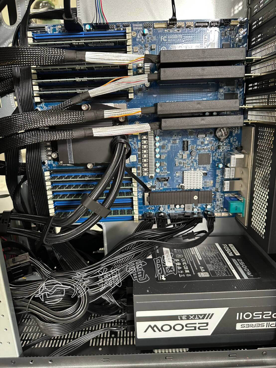 多卡GPU工作站-支援6組360mm水冷排極限散熱規格
