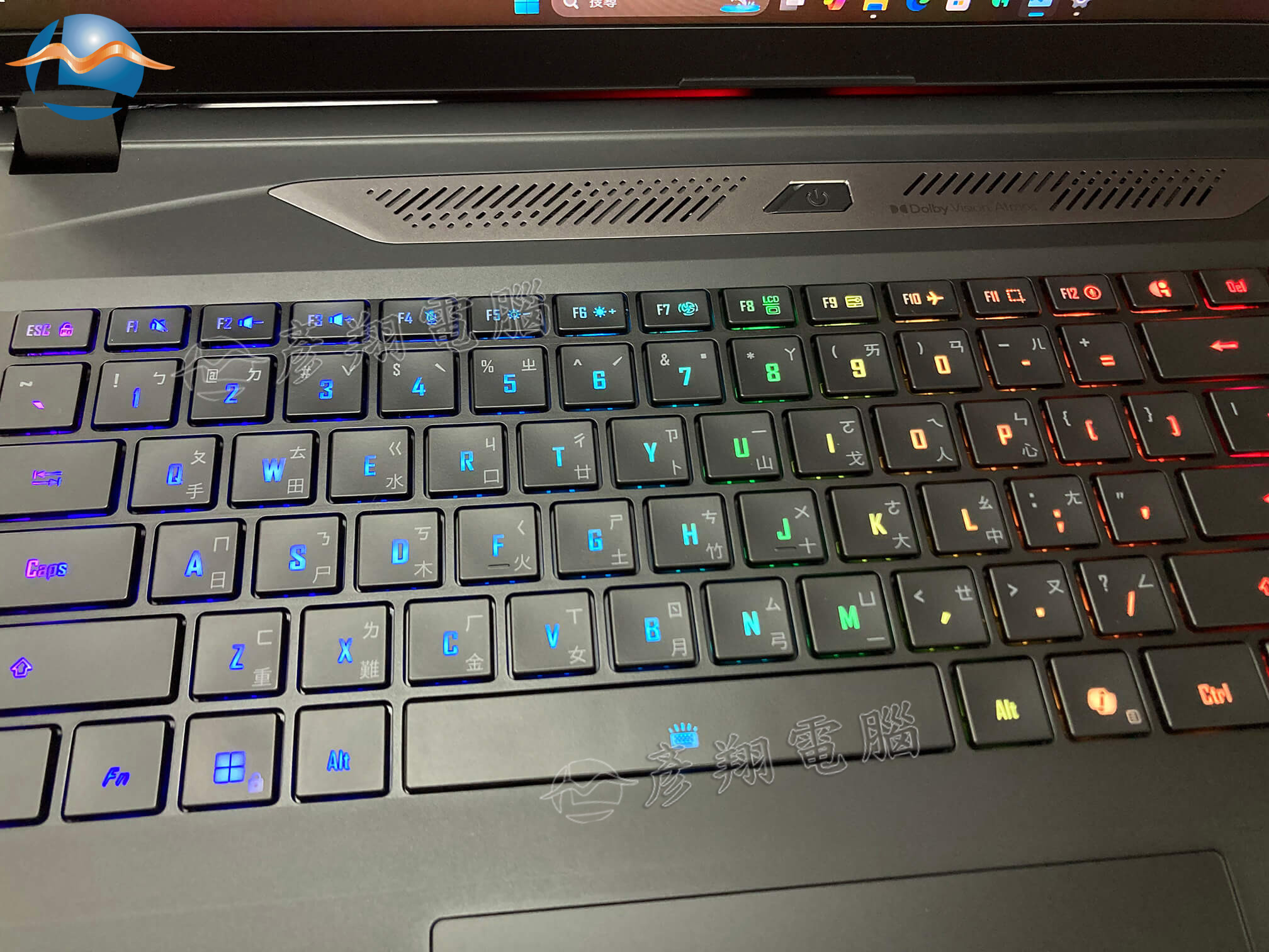 技嘉-gv-5090aorus-m-32gd-顯示卡開箱